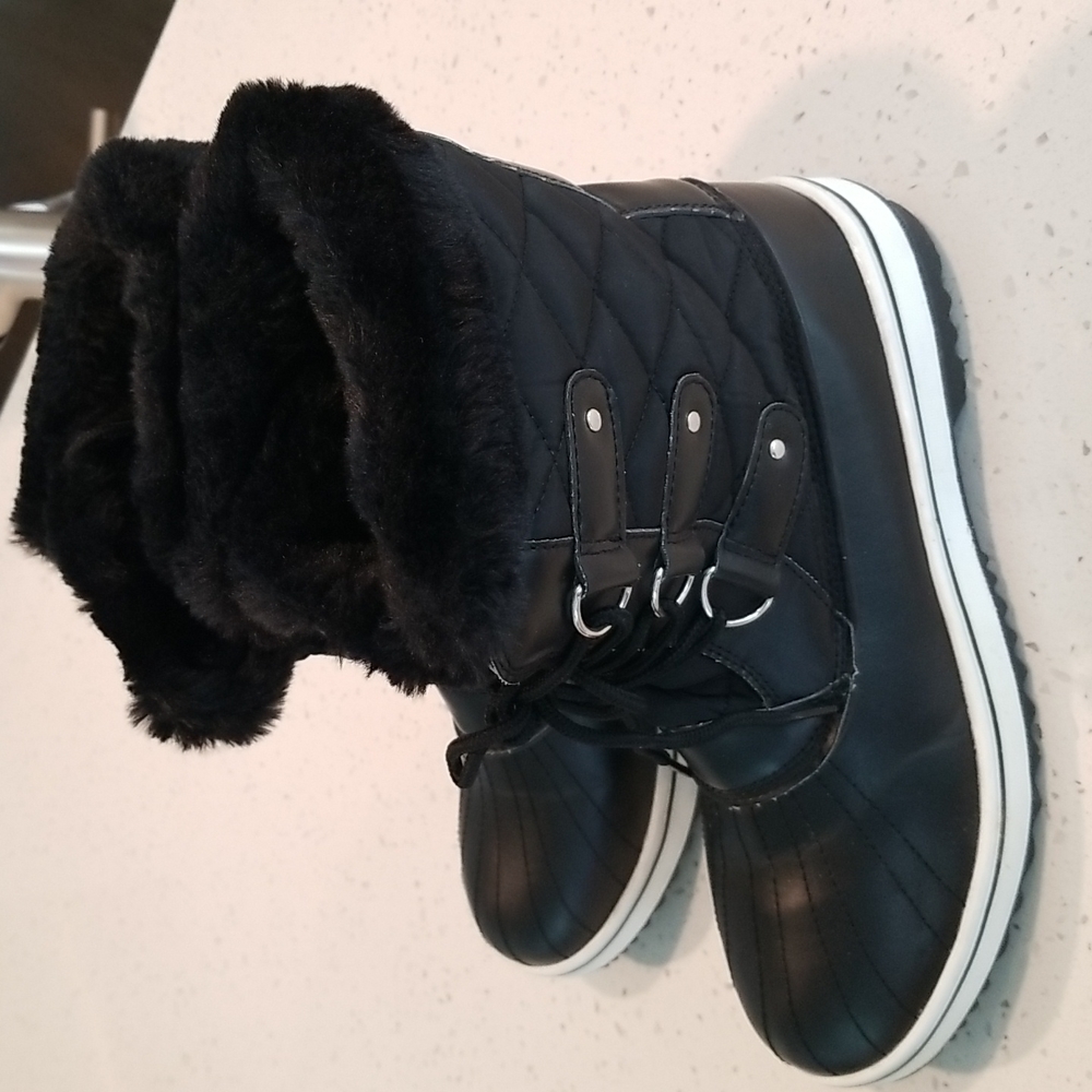 Buffie Womens Quilted Winter Boots Black Round Toe Lace Up EUR 42/ US 11, New